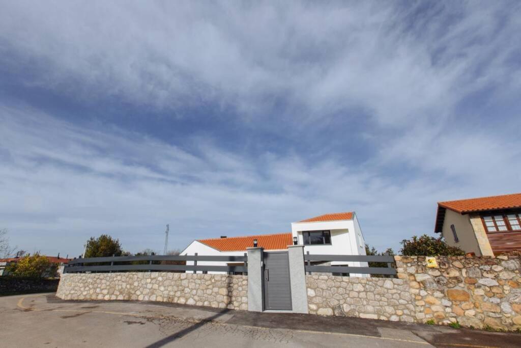 La Llosina Vivienda Vacacional Alquiler Integro 利亚内斯 外观 照片