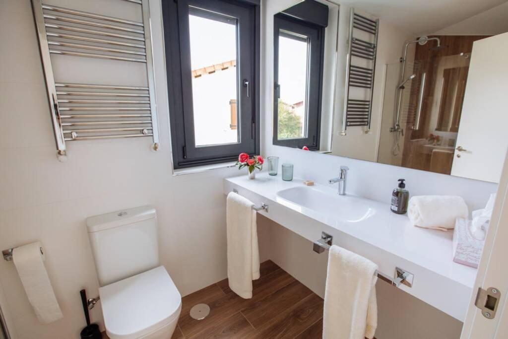 La Llosina Vivienda Vacacional Alquiler Integro 利亚内斯 外观 照片