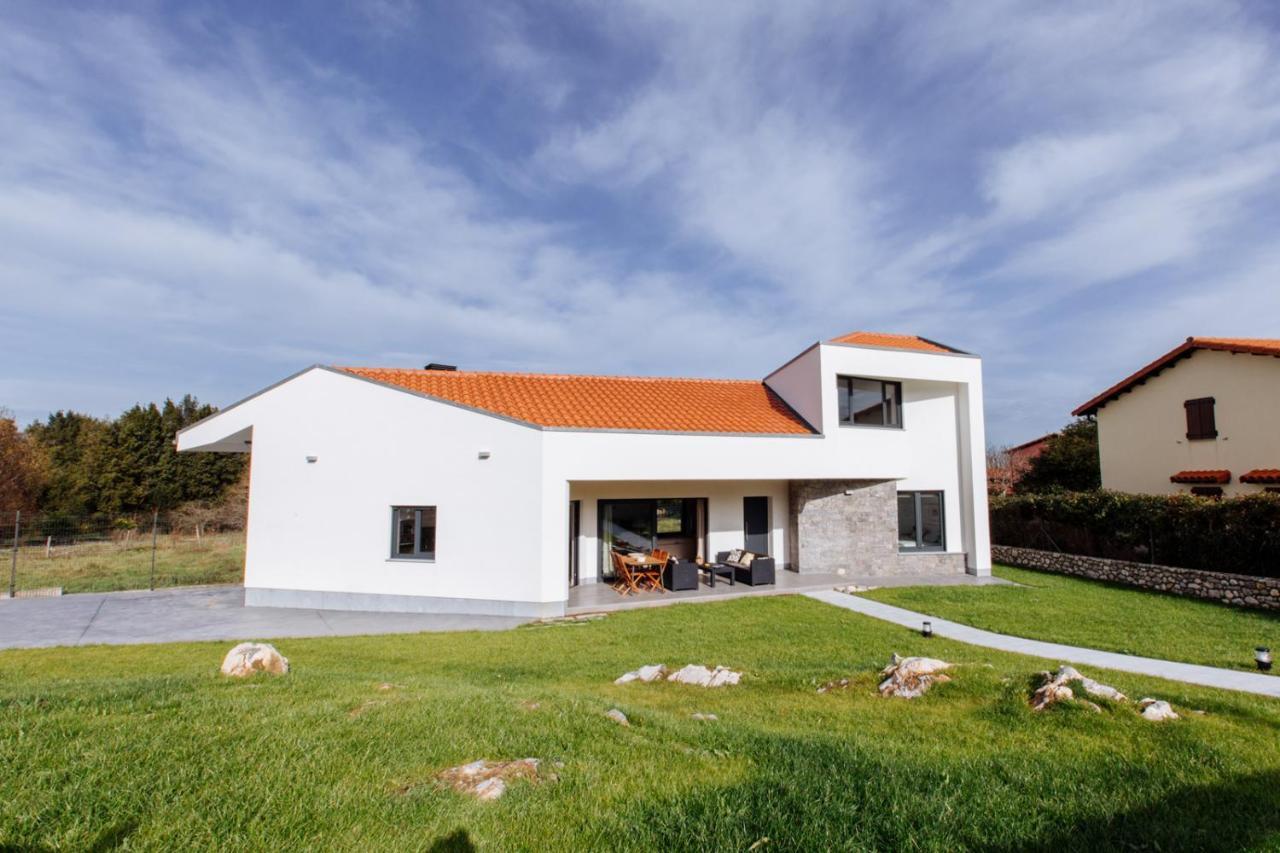 La Llosina Vivienda Vacacional Alquiler Integro 利亚内斯 外观 照片